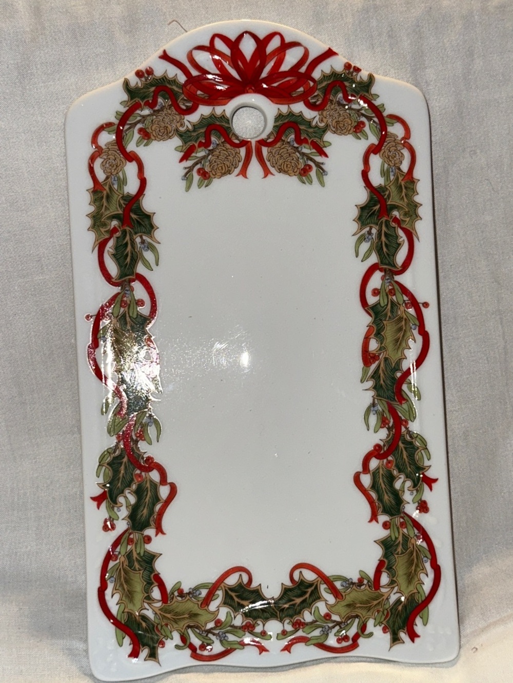 1994 Christmas Garland porcelain cheese board Andrea by Sadek 9” x 5” holly